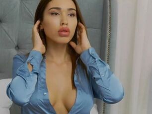 Ample Lips and blue Satinblouse (Cam Girl)